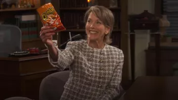 Veronica Beard Bentley Tweed Veste portée par Julianne (Wendie Malick) comme on le voit dans Night Court (S03E01)