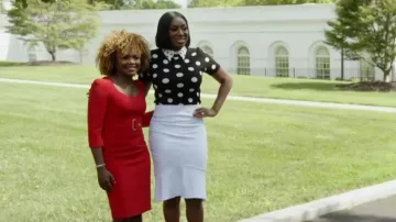 Alice and Olivia Aster Collared Short Sleeve Sweater worn by Wendy Osefo as seen in The Real Housewives of Potomac (S09E17)