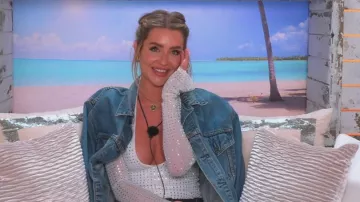 Chaqueta de camionero de Ex-Boyfriend de gran tamaño de Levi's usada por Tina Stinnes como se ve en Love Island: All Stars (T02E09)