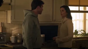Banana Republic Chiara Sweater worn by Lois Lane (Bitsie Tulloch) as seen in Superman & Lois (S04E02)