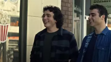 Camisa de lana con estampado de cuadros de Woolrich usada por Jordan Kent (Alexander Garfin) como se ve en Superman & Lois (T04E07)