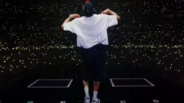 Nike Cortez Classic 'White Leather' usada por Chris Brown en Chris Brown - Residuales (Video Oficial)