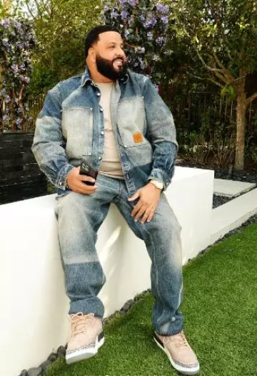 Audemars Piguet Yellow Gold Sapphires 'Royal Oak' (16202BA) worn by DJ Khaled on the Instagram account @djkhaled