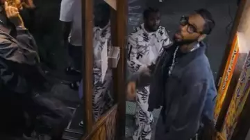 Chaqueta 'Tear Me Up' negra Paly usada por Key Glock en Key Glock - 3AM In ToKEYo (Video oficial)