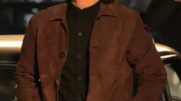 La chaqueta de ante abotonada de Bob Dylan (Timothée Chalamet) en A Perfect Stranger