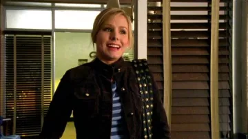 Chaqueta de pana preppy marrón azul marino vieja usada por Veronica Mars (Kristen Bell) en Veronica Mars (S03E03)