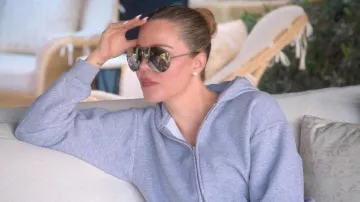 Lunettes de soleil Porsche 8478 portées par Khloé Kardashian vues dans The Kardashians (S06E01)