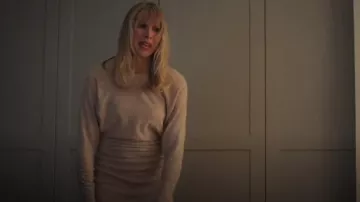 Reiss Leila Dress worn by Amanda (Lucy Punch) as seen in Amandaland (S01E01)