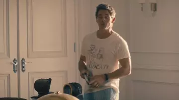 Wildcat Shirt of the President of Cal Bradford (James Marsden) in Paradise (S01E05)