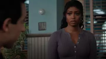 & Other Stoires Ribbed Henley Top porté par Daphne Forrester (Javicia Leslie) comme on le voit dans High Potential (S01E13)
