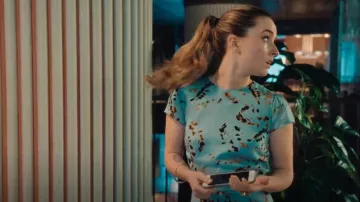 Reiss Sage Livia Petite Floral Cut-out Back Midi Dress worn by Belle Gibson (Kaitlyn Dever) as seen in Apple Cider Vinegar (S01E03)