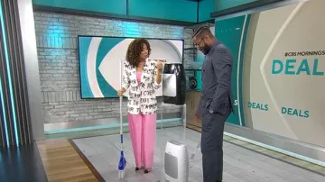 Cinq a Sept Cheyenne Amour Scrunched Crepe Blazer worn by Gabrielle Kerr as seen in CBS Mornings on February 11, 2025