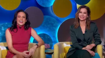 Ann Taylor Wide Shoulder Mock Neck Sweater Shell worn by Linsey Davis as seen in Good Morning America on  February 7, 2025