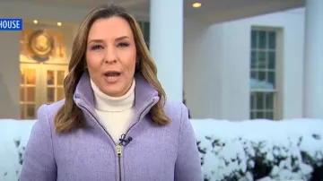 Abrigo J. Crew Lodge usado por Mary Bruce como se ve en Good Morning America el 12 de febrero de 2025