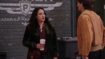 Frame Crushed Velvet Blazer worn by Riley (Kat Dennings) as seen in Shifting Gears (S01E05)