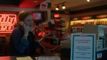 Yellow watch worn by Max Mayfield (Sadie Sink) as seen in Stranger Things (S04E02)