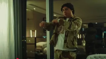 Gallery Dept. Chocolate Chip Camo Flared Pants porté par Ohgeesy dans OhGeesy - Fa Real [Official Music Video]