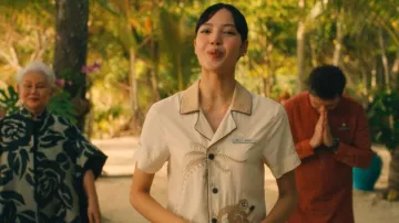 Tombolo Monkey Business Button Up Shirt In Vanilla worn by Mook (Lisa) as seen in The White Lotus (S03E01)