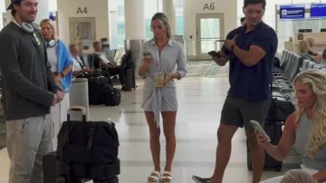 Sandalia Birkenstock Arizona usada por Taylor Ann Green como se ve en Southern Charm (S10E10)