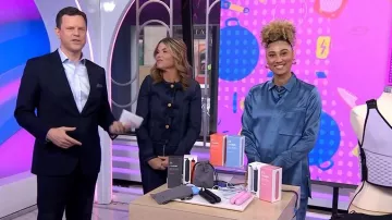 Y-3 Chemise en satin à poches zippées portée par Ally Love comme on le voit dans Today with Jenna & Friends le 17 février 2025