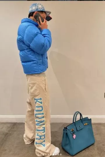 Kapital Beige & Light Blue Back-Logo Sweatpants worn by Central Cee on the Instagram account @centralcee