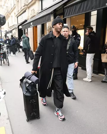 Fear Of God Black Nylon Ripstop Trackpants worn by Chris Paul on the Instagram account @nbaeurope