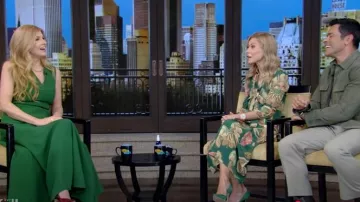 Gucci Pleated Printed Silk Crepe de Chine Midi Dress worn by Kelly Ripa as seen in LIVE with Kelly and Mark on February 18, 2025