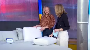 Doen Roser Top in Mulberry Vine Floral worn by Lauren Iannotti as seen in Good Morning America on  February 19, 2025