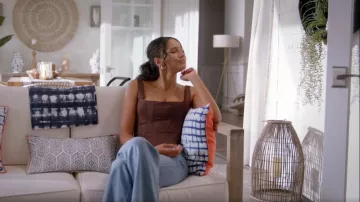 Borrow Charm Whitmire Hanging Pendant worn by Layla Keating (Greta Onieogou) as seen in All American (S07E03)