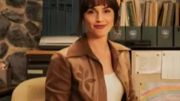 Good Cop Bad Cop Leighton Meester Floral Jacket of Leighton Meester in Good Cop/Bad Cop