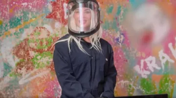 Dickies 48611 Mono básico de manga larga usado por Kim Kardashian como se ve en The Kardashians (T06E03)