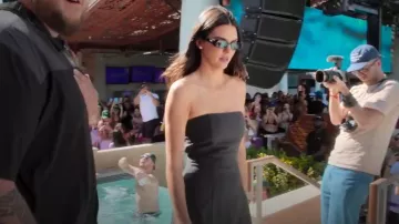 Chimi LHR Noir porté par Kendall Jenner comme on le voit dans The Kardashians (S06E03)
