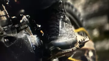 Motorbike boots of Ethan Hunt (Tom Cruise) in Mission: Impossible - Dead Reckoning Part One