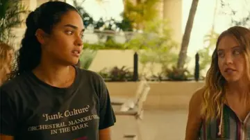 Junk Culture Orchestral Manoeuvres in the Dark T-Shirt worn by Paula (Brittany O'Grady) in The White Lotus (S01E03)