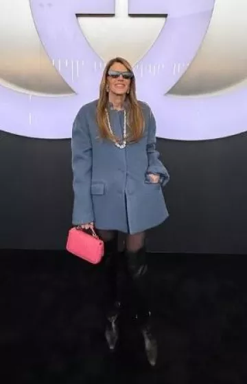 Veste Gucci en laine mohair portée par Anna Dello Russo lors du défilé Gucci le 25 février 2025
