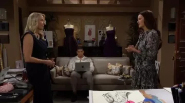 Vestido Kobi Halperin Kaye en Coast Multi usado por Katie Logan (Heather Tom) como se ve en The Bold and the Beautiful el 14 de febrero de 2025