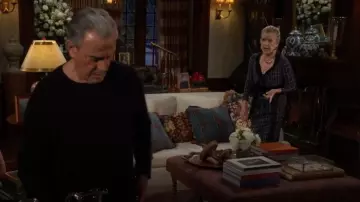 Chiara Boni La Petite Robe Nastina Check Cocktail Dress usado por Nikki Reed Newman (Melody Thomas Scott) como se ve en The Young and the Restless el 27 de febrero de 2025