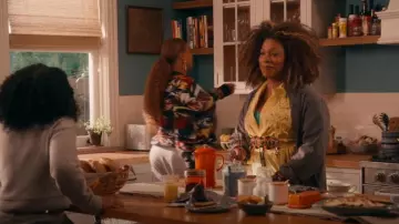 The Falls Dogwood Short Primrose Yellow Kaftan Selected worn by Viola 'Vi' Marsette (Lorraine Toussaint) as seen in The Equalizer (S05E09)