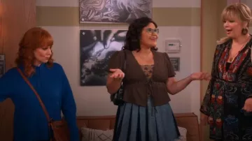 Shein Y2K Star Bag worn by Isabella (Belissa Escobedo) as seen in Happy's Place (S01E15)