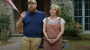 Tulipan Hand Embroidered Blouse worn by Erin Napier as seen in Home Town (S09E08)