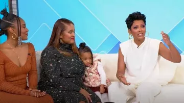 Zara Pleated Crepe Top worn by Tamron Hall as seen in Tamron Hall Show on February 28, 2025