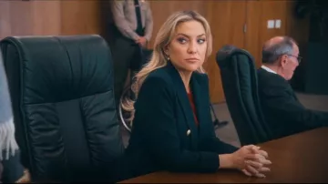 Veronica Beard Miller Blazer usado por Isla Gordon (Kate Hudson) como se ve en Running Point (S01E02)