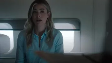 Chemise en lin utilitaire Aritzia Babaton portée par Rebecca Henderson (Melissa Roxburgh) comme on le voit dans The Hunting Party (S01E04)