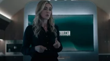 Chemise en jean western de marque porte-bonheur portée par Rebecca Henderson (Melissa Roxburgh) comme on le voit dans The Hunting Party (S01E05)