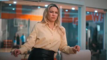 Chemise en piqué à manches longues Bally portée par Isla Gordon (Kate Hudson) comme on le voit dans Running Point (S01E09)