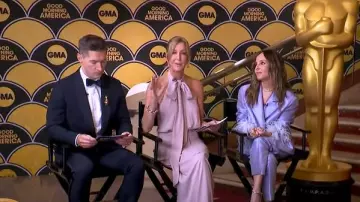Blazer oversize Kaoa avec plumes porté par Lilliana Vazquez tel que vu dans Good Morning America le 28 février 2025
