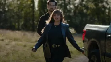 Alice + Olivia Breann Blazer worn by Max Mitchell (Vanessa Morgan) as seen in Wild Cards (S02E02)