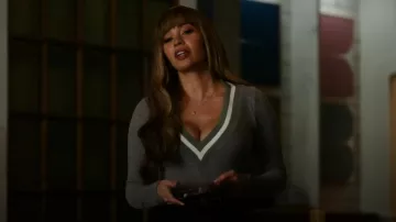 Amantes y Amigos Natasha Body usado por Max Mitchell (Vanessa Morgan) como se ve en Wild Cards (T02E09)