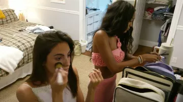 Top de ganchillo Ashby de Lovers and Friends usado por Ciara Miller como se ve en Summer House (S09E04)