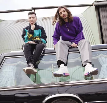 Le sweatshirt porté par Foda C sur le compte Ins­ta­gram de @Co­lum­bi­ne2k16